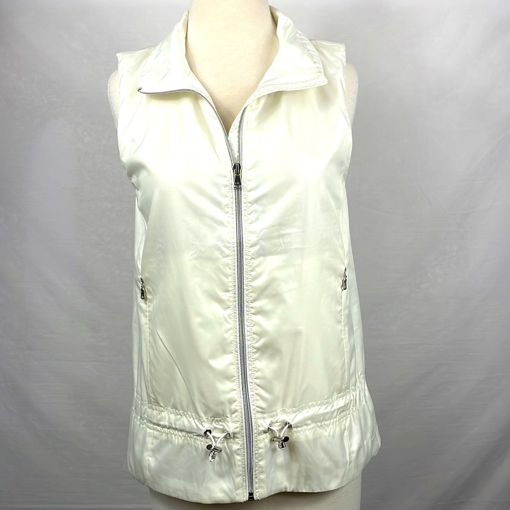 Women’s small petite white vest,  Ralph Lauren, Polo golf . Mesh lining, zippers